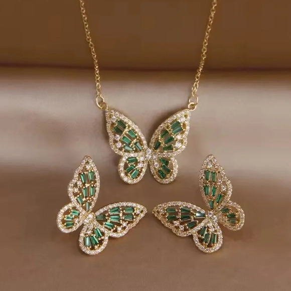 Butterfly Green 18K Gold Stainless Steel Waterproof Ring - Picture 5 of 16